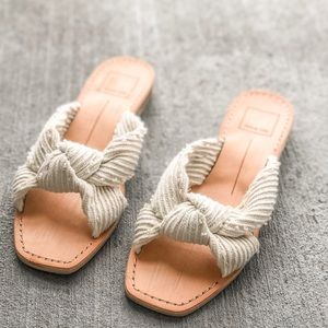 🌟Haviva  Dolce Vita Knotted Slides 🌟